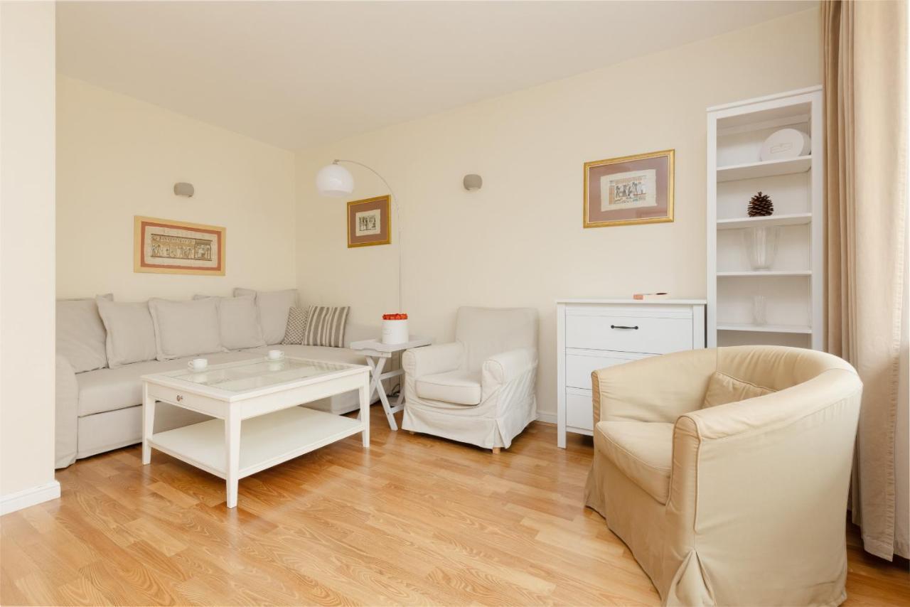Апартаменти Center Zurawia By Renters *